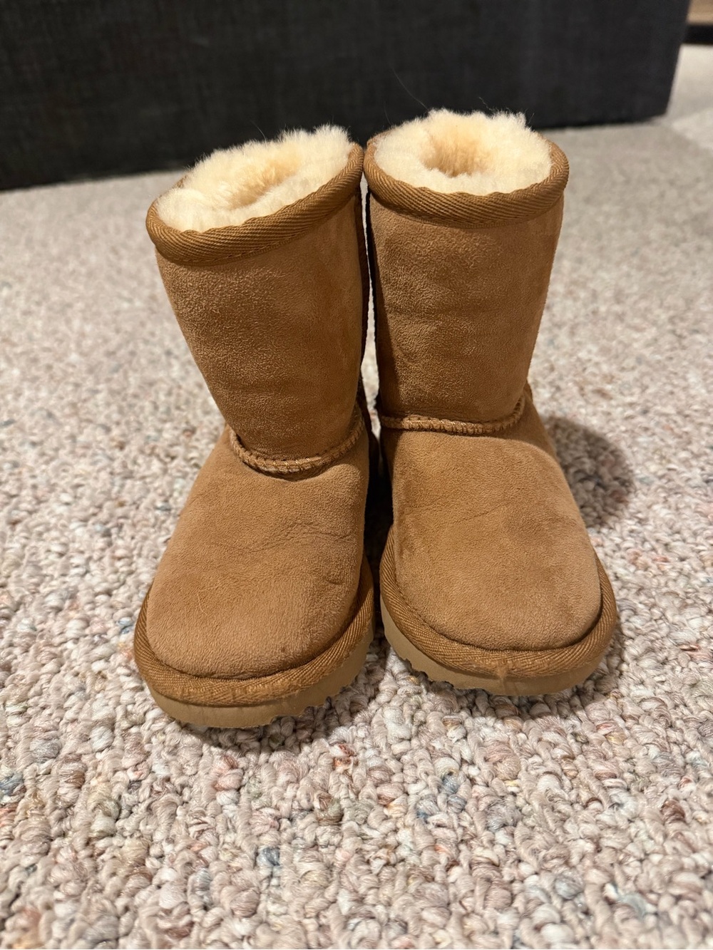 Kids Boots (UGG)